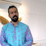 মায়ের শাড়ির পাঞ্জাবিতে ঈদ, আবেগঘন বার্তা দিলেন আরিফিন শুভ